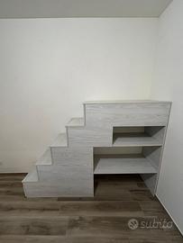 Scala con ripiani cassetti artigianale 215x50x150