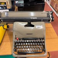 Macchina da scrivere Olivetti Lexikon 80