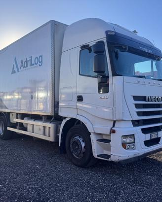 Iveco stralis 450 cella 8.40 e sponda ATP 2029