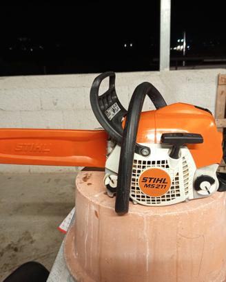 Motosega stihl MS 211, 35.2 cc.