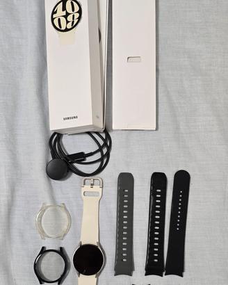 Apple Watch 7 45 mm  + Galaxy Watch 6 40 mm