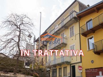 BILOCALE CON BALCONE - PASTURO CENTRO