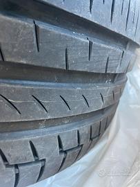 Gomme 245/40R18