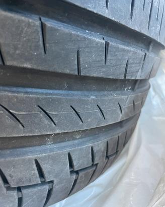 Gomme 245/40R18