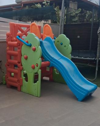 scivolo casetta nel bosco Feber