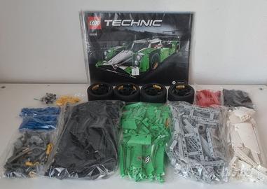 LEGO Technic 42039 Auto da corsa V8 a lungo raggio