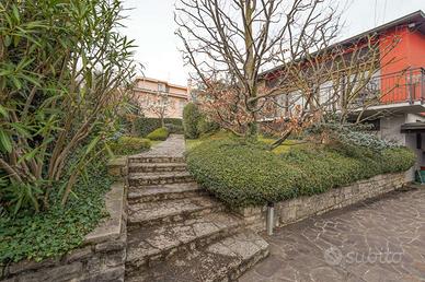 VILLA SINGOLA A CURNO