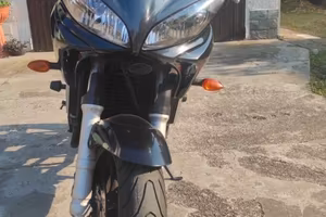 Yamaha FZ6 Fazer 600 - 98 CV - UNIPROPRIETARIO