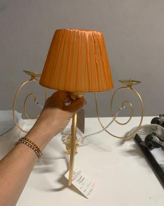 Applique 1 luce in foglia oro e paralume in rafia