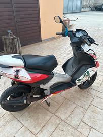 Aprila sr 50
