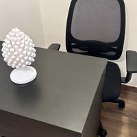 Set Sedia Ergonomica e Scrivania Nera