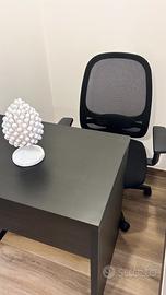 Set Sedia Ergonomica e Scrivania Nera