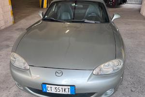 Mazda MX-5 twins (040/250) 2003
