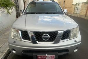 Nissan Navara 2.5 dCi 4 porte Double Cab LE