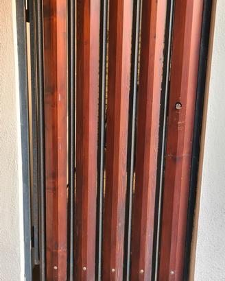 Assi in legno cancelletto