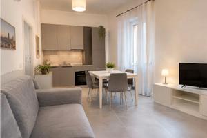 Bilocale-Firenze Statuto-con balcone