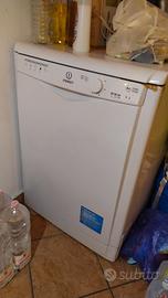 lavastoviglie indesit
