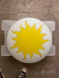 Plafoniera LED in vetro con decoro sole