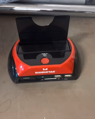 Docking Station HDD SATA Manhattan Lettore Card