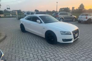 Audi A5 2.0 TFSI 180 CV Ambition