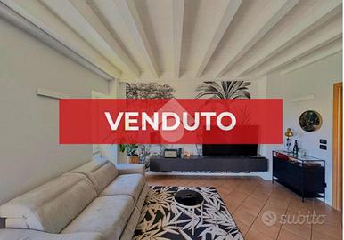 2 LOCALI A CORTE FRANCA