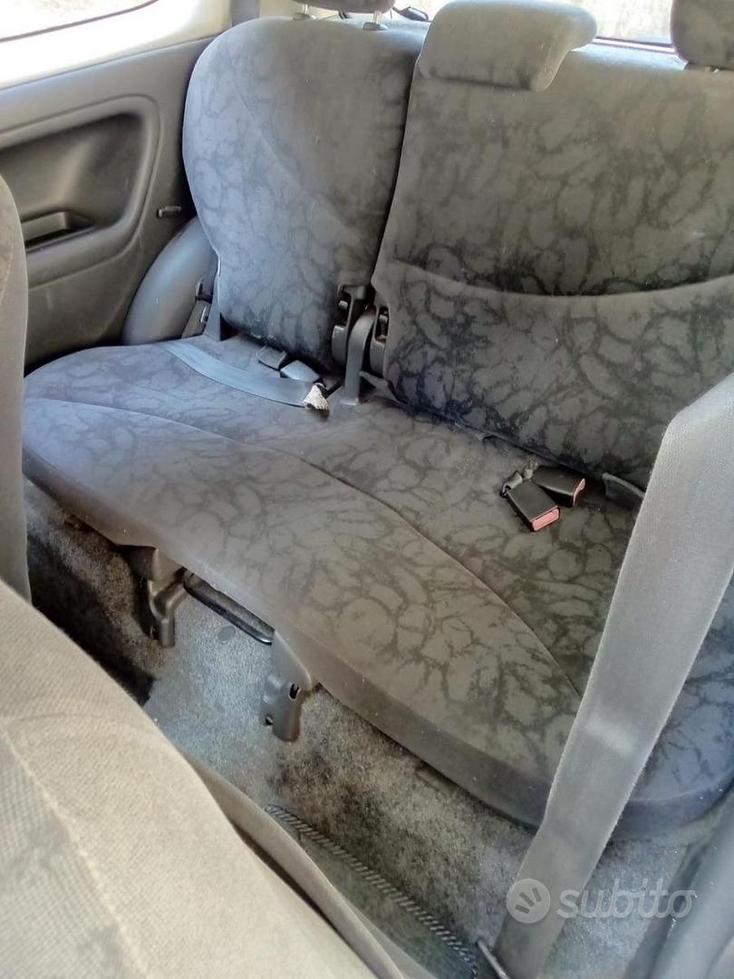 Toyota Yaris 2001 photo 5