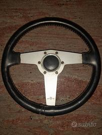 Volante sportivo d'epoca 