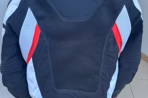 Vendio giubbino moto dainese usato poche  volte