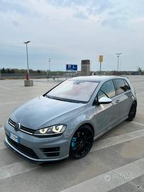 Volkswagen golf 7 R 300 cv DSG 4motion-Nardo Grey