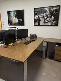 Scrivanie da ufficio design (legno e cristallo)