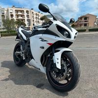 Yamaha YZF R1