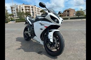 Yamaha YZF R1