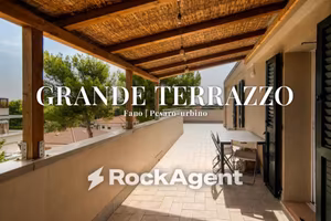 Attico / Mansarda di 90 m² con 3 locali a Fano
