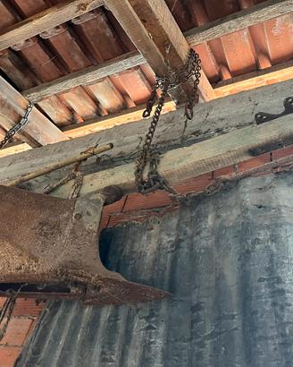Vomero di Aratro Antico in Ferro Battuto