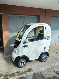 Scooter cabinato per anziani mod Shuttle 