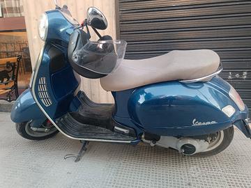 Vespa GTS 125