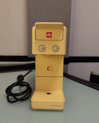 Macchina da caffè Illy 3.3 capsule.