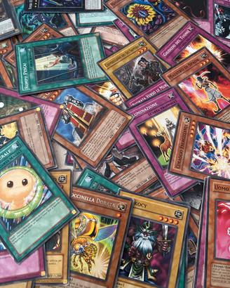 Lotto di 59 carte Yu-Gi-Oh