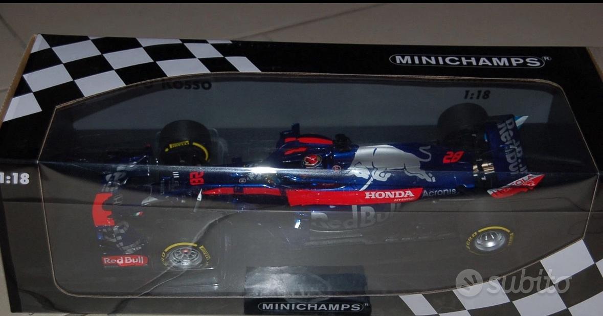 ミニカー MINICHAMPS STR13 1/18 Minichamps 1/18 Toro Rosso STR13 - Collezionismo In vendita