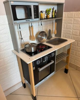 Cucina giocattolo