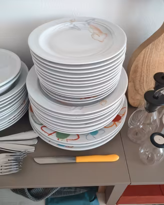 Set stoviglie