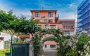 4-locali-con-terrazzo