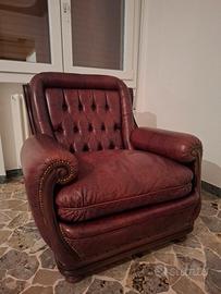 Poltrone stile Chesterfield  con tavolino