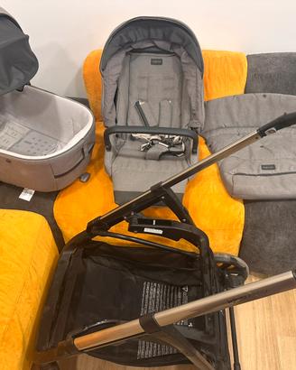 Passeggino Inglesina Aptica quattro grigio