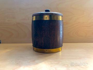 Contenitore a botte in legno