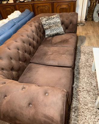 divani chesterfield marroni come nuovi