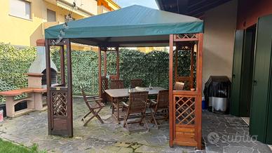 Gazebo + Tavolo + 6 sedie  + Lampadario/ventilator