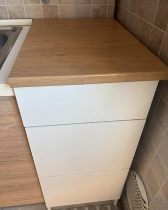 Mobile IKEA Knoxhult con cassetti bianco