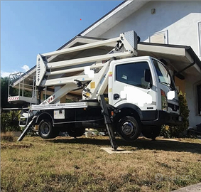Piattaforma telescopica Nissan cabstar 21 mt