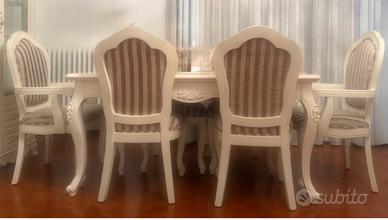 Tavolo con sedie
